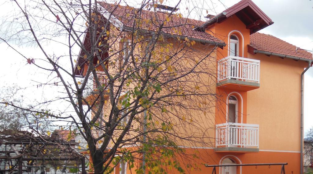 Guesthouse Relax And Fly Sarajevo Exterior photo